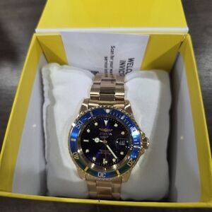 BRAND NEW INVICTA Pro Diver 26974 – 40mm Gold & Blue